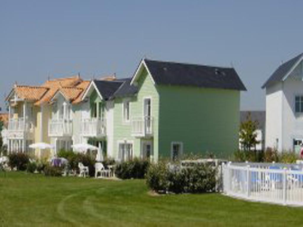 3 Bedrooms Holiday Home Golf Resort Port-Bourgenay Talmont-Saint-Hilaire Екстериор снимка